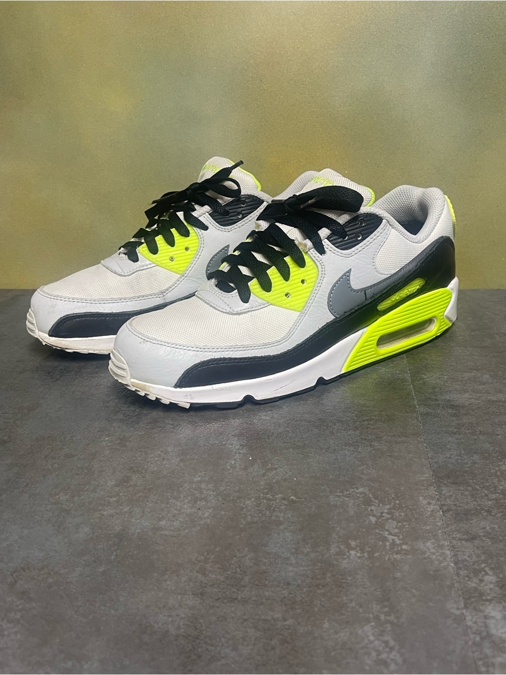 Nike Air Max 90 GTX Men's Sneakers Volt Summit White Cool Grey Size 8.5 - Picture 3 of 16